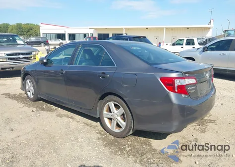 2014 Toyota Camry Se z USA, uszkodzony, nr VIN 4T1BF1FK9EU430806